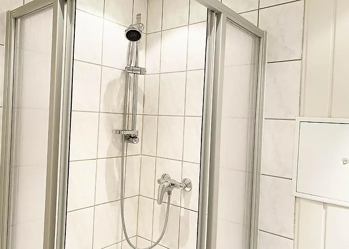 Lägenhet Perfekt Fuer Monteure & Geschaeftsreisende In Bitterfeld, Naehe Chemiepark & Industriegebiet *