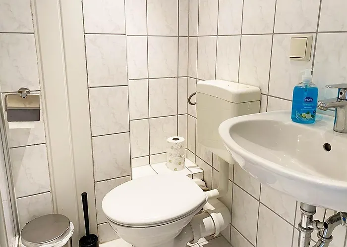 Perfekt Fuer Monteure & Geschaeftsreisende In Bitterfeld, Naehe Chemiepark & Industriegebiet Lägenhet